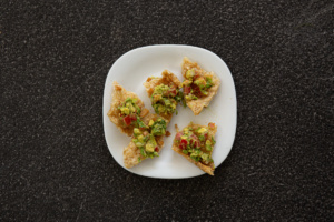 06 Guacamole en chicharron